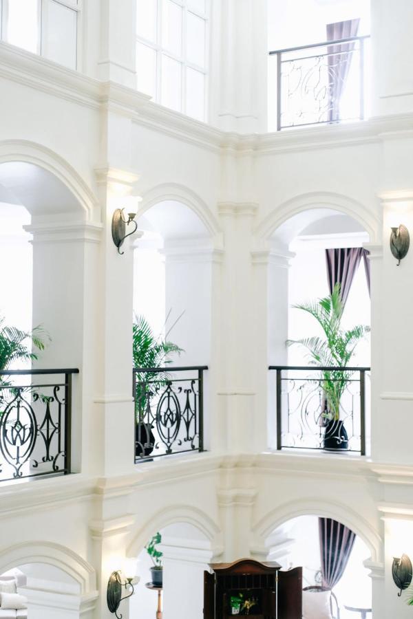 Mahalaya The Legacy Hotel Surakarta  ภายนอก รูปภาพ