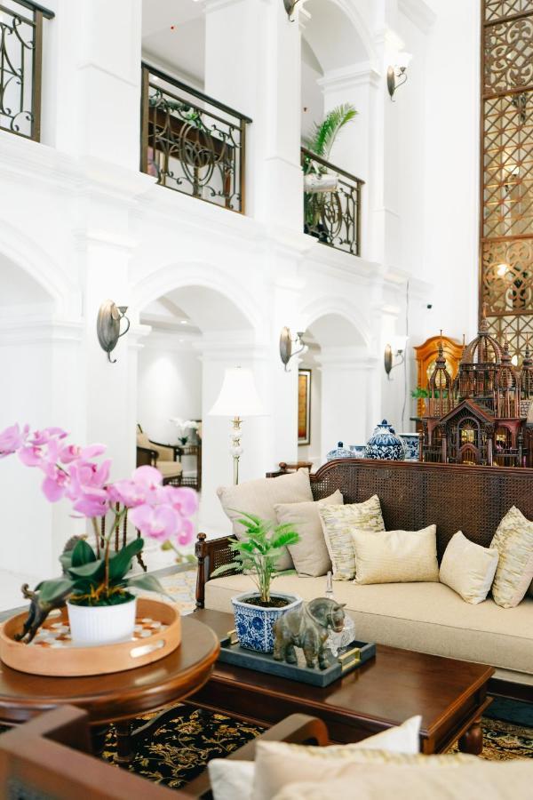 Mahalaya The Legacy Hotel Surakarta  ภายนอก รูปภาพ