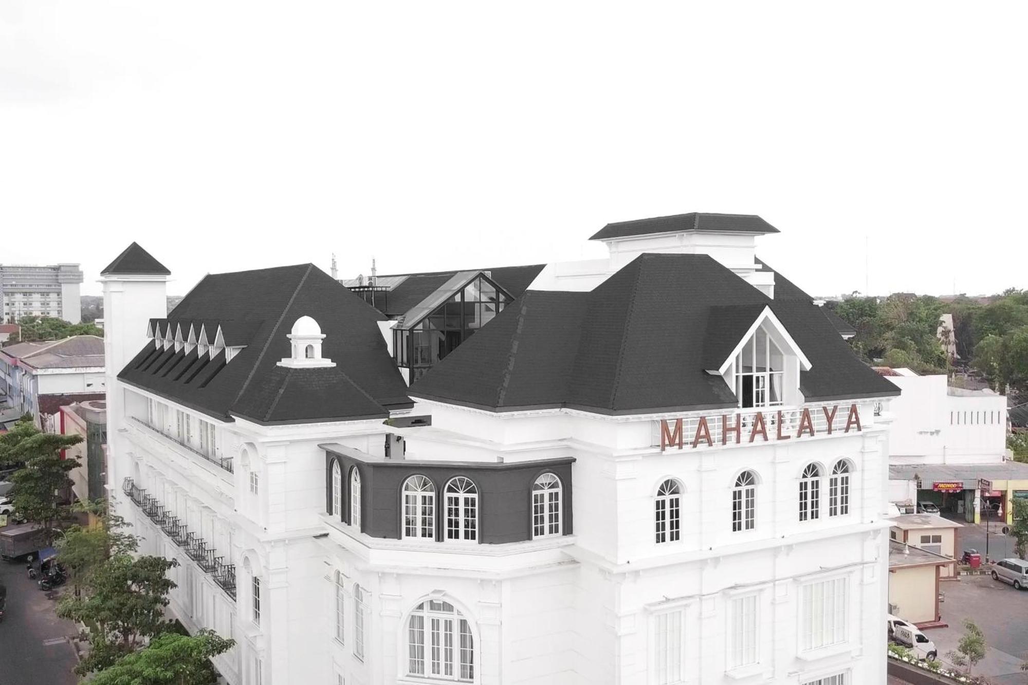 Mahalaya The Legacy Hotel Surakarta  ภายนอก รูปภาพ